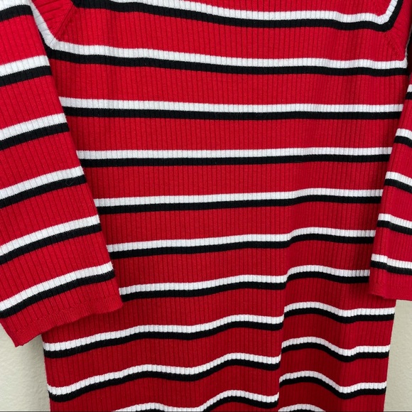 Torrid 3/4 Sleeve Red Black White Stripped Top - Picture 4 of 10